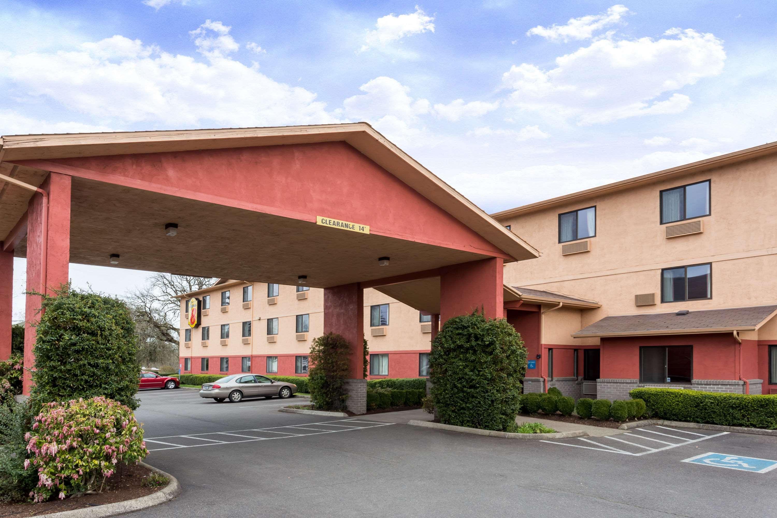 Super 8 By Wyndham Corvallis Eksteriør bilde